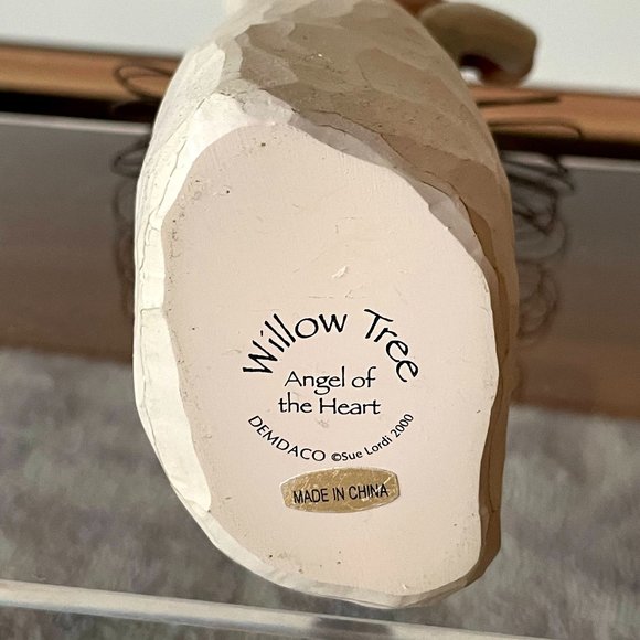 Willow Tree Angel of the Heart Figure - Picture 5 of 5